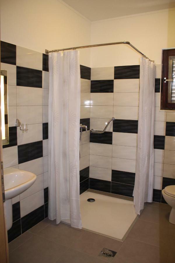 Studio Apartman Ana Šibenik Exteriör bild